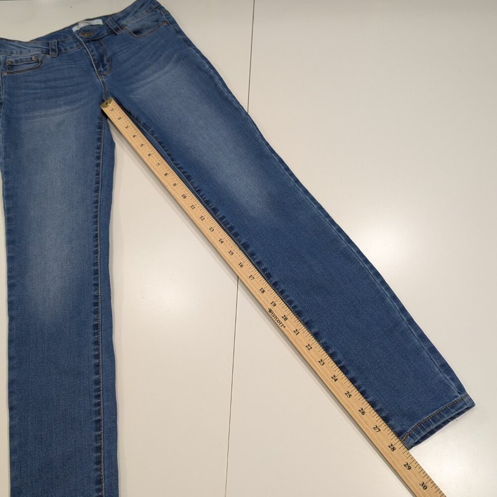 Eighty Two Women's Blue Jeans Size 1 - Picture 12 of 16